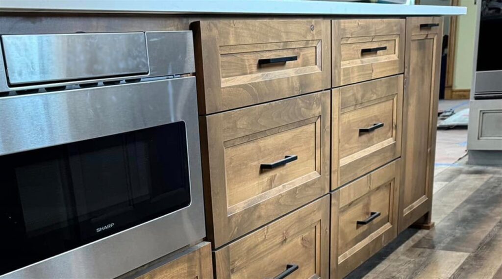 Kitchen island with drawers